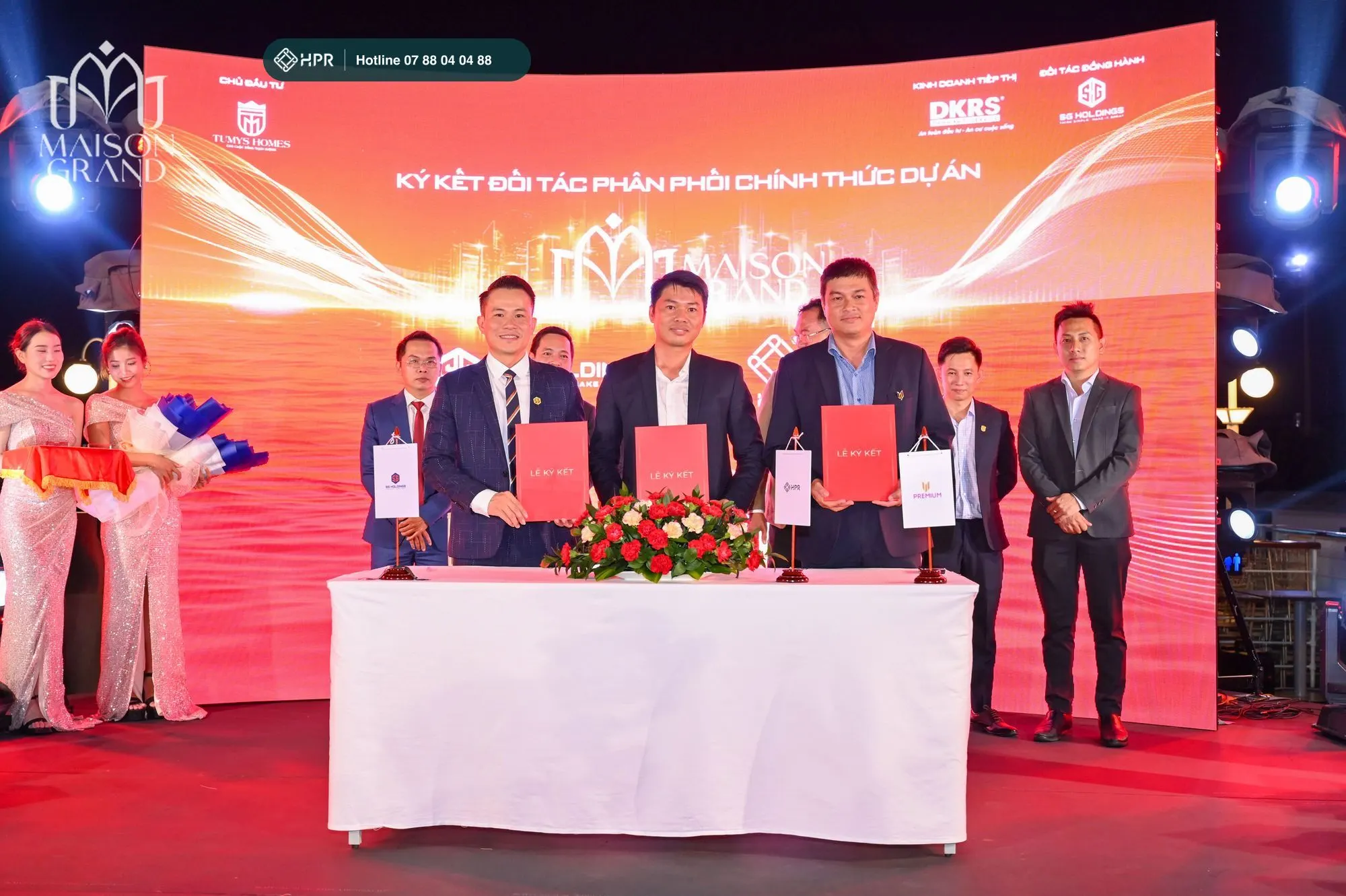 Lễ ký kết đối tác phân phối chính thức dự án